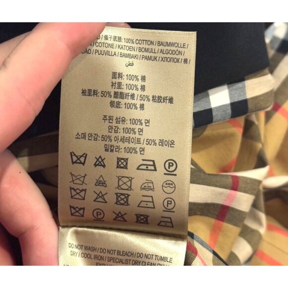 Burberry Black Trench Coat With Graphic Embroidery & Signature Check Lining - Picture 10 of 13